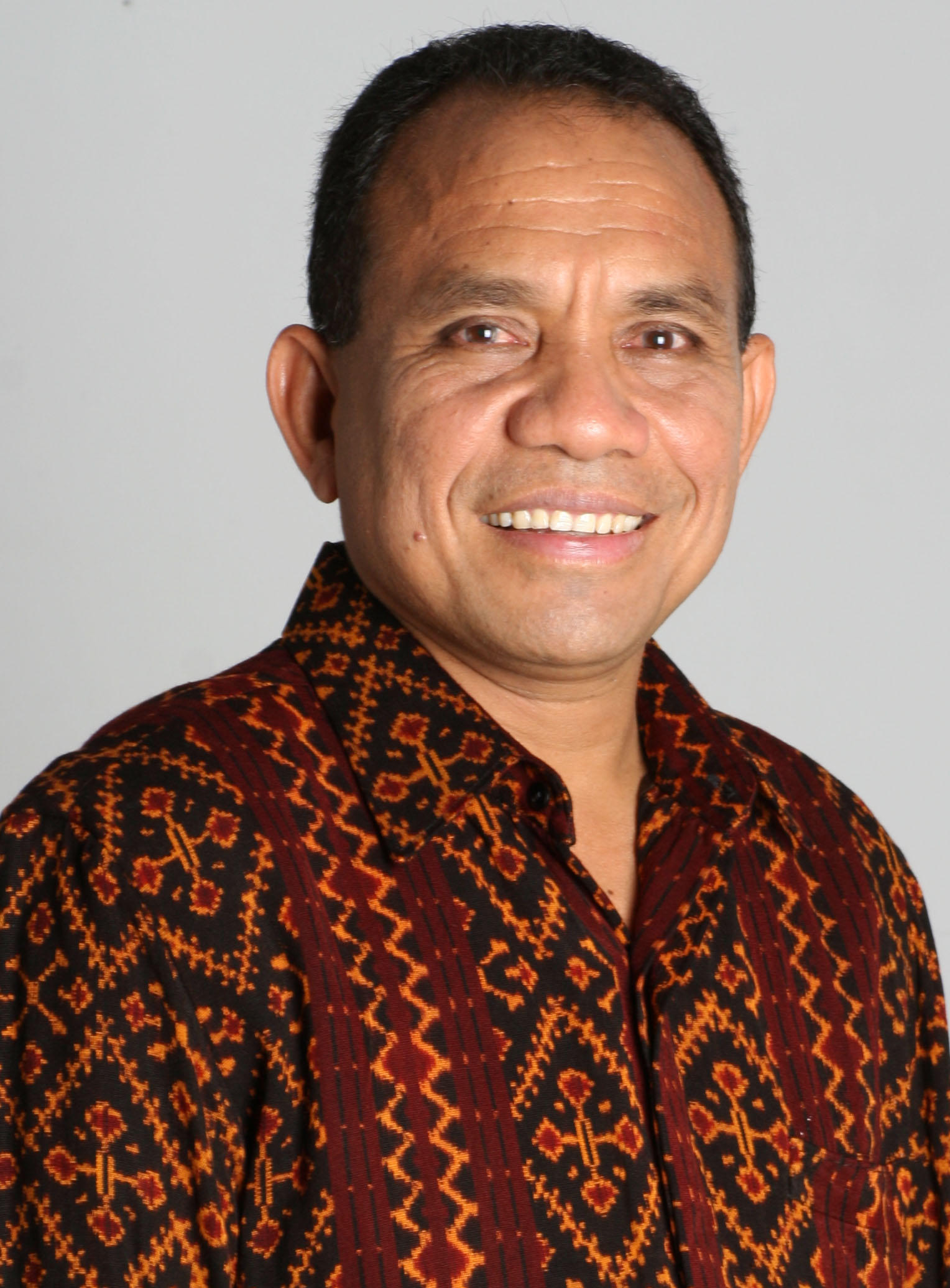 Frans Lebu Raya